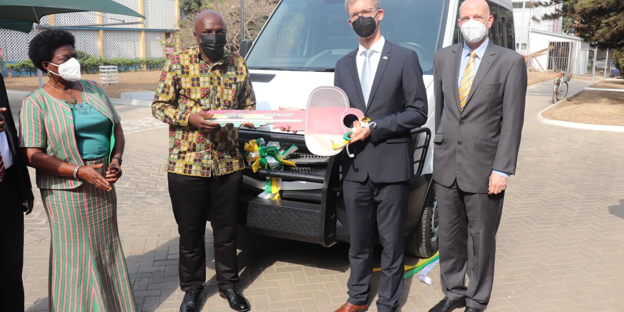 German Government Presents Operational Vehicle to Narcotics Control Commission