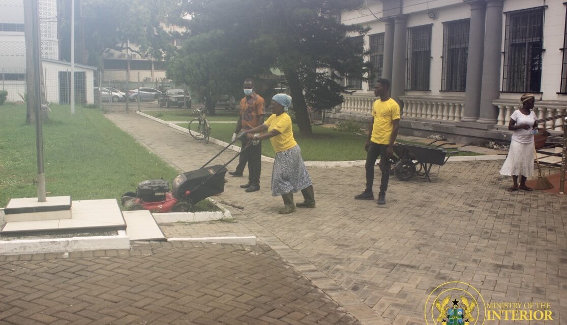 Ministry of the Interior Participates In Civil Service Week Clean-Up Exercise